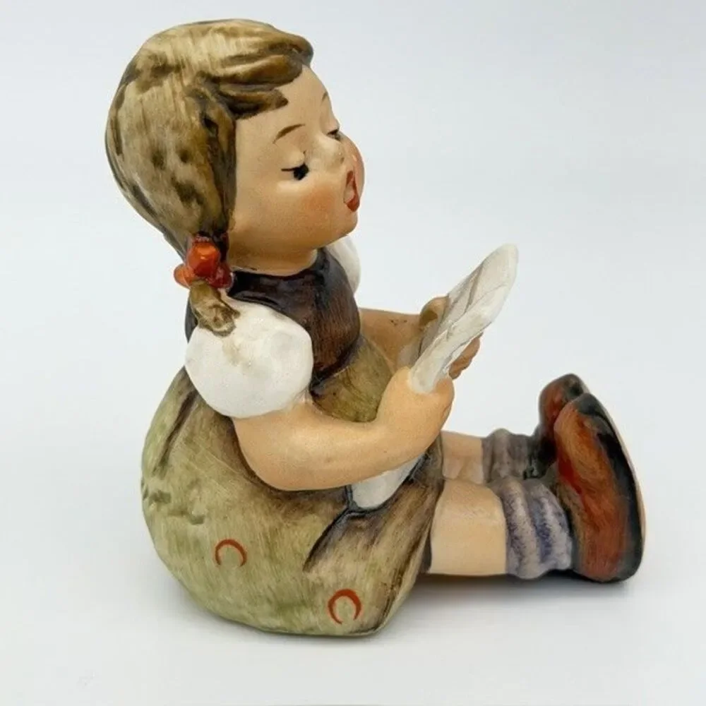 Set of 2 Goebel Hummel Girls #387 #389 1972 Collectors’ Club Special Edition